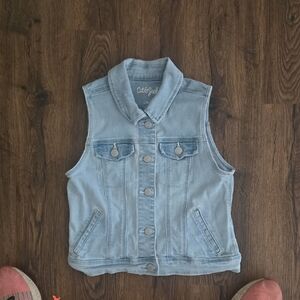 Cat & Jack Light Blue Sleeveless Denim Jacket